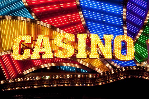 Live Mega Wheel studio with spinning wheel and dealer
